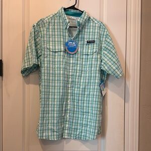 Columbia Men's Green Plaid fishing Shirt - beach coverup?